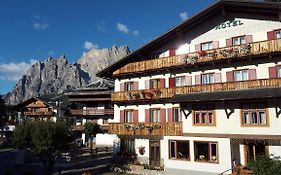 Hotel Bellaria - Cortina D'Ampezzo